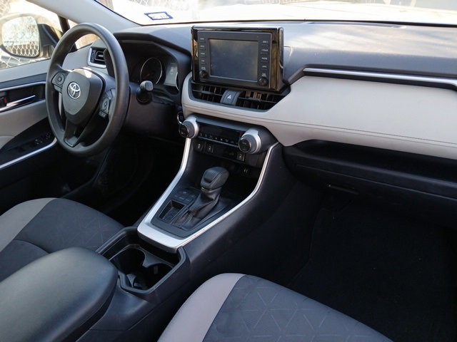 Used 2019 Toyota RAV4 XLE w/ Convenience Package image 11