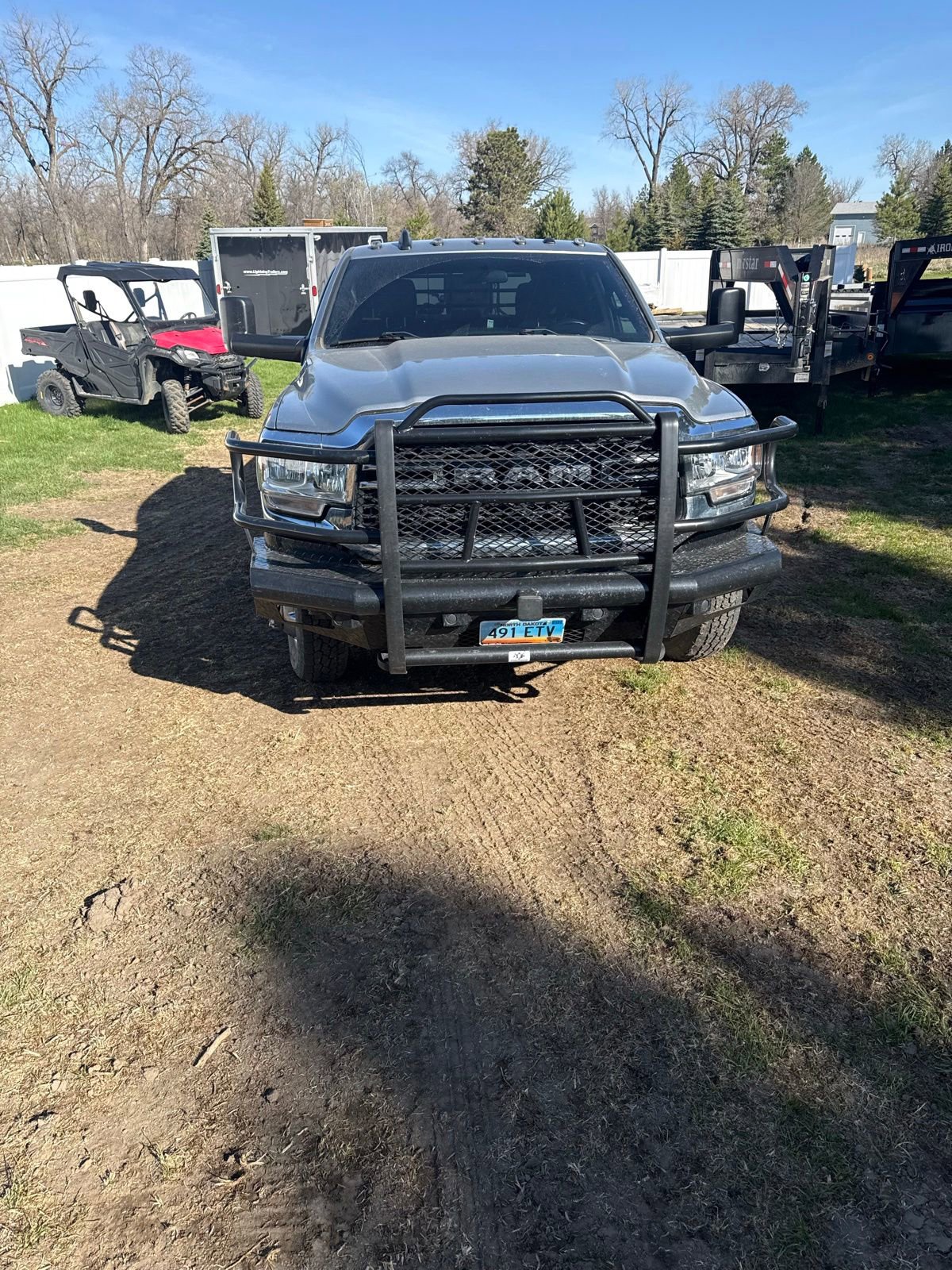 Used 2022 RAM 3500 Tradesman w/ Chrome Appearance Group AWD/4WD image 2