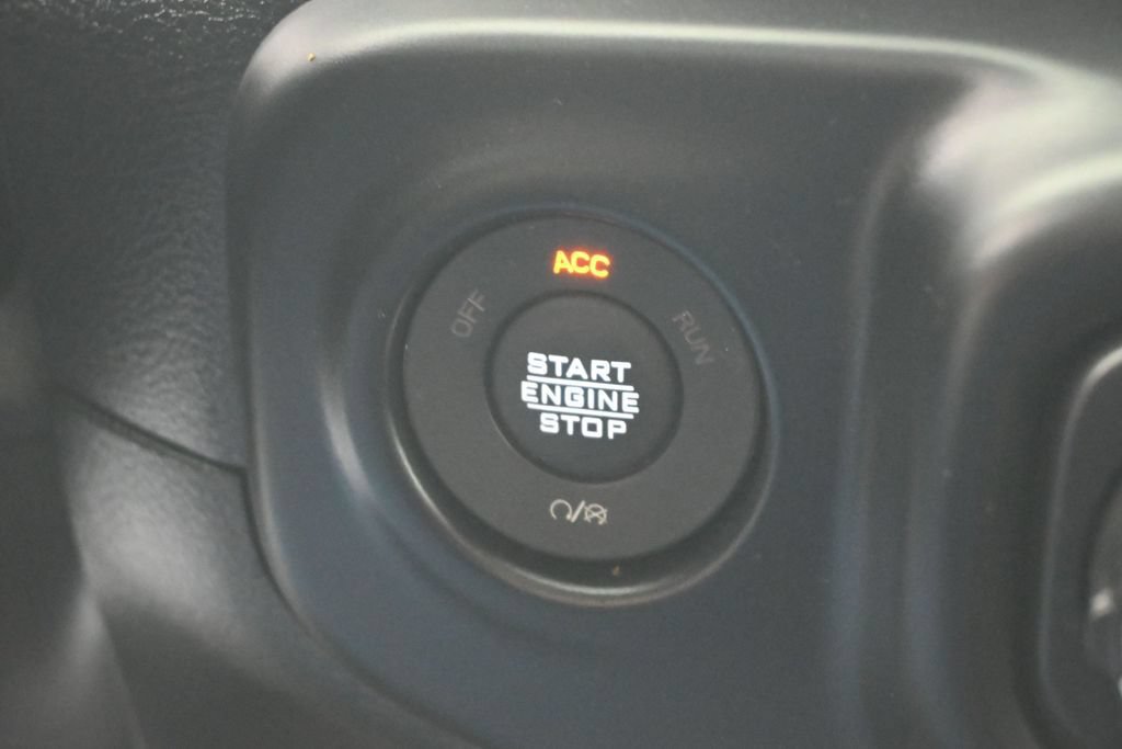 Used 2023 Jeep Gladiator Sport AWD/4WD image 13
