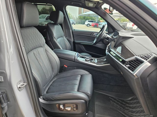 Used 2024 BMW X5 M60i image 22