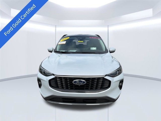 Certified 2025 Ford Escape Platinum w/ Premium Technology Package FWD image 2