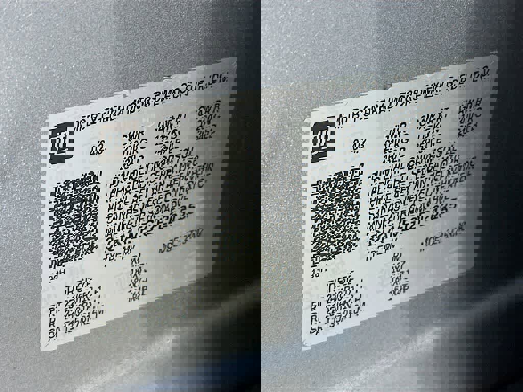 Used 2023 GMC Terrain SLT image 22