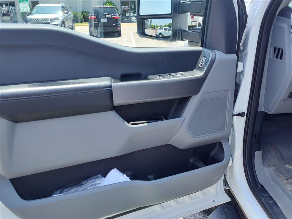 Certified 2024 Ford F250 XL w/ STX Appearance Package AWD/4WD image 8