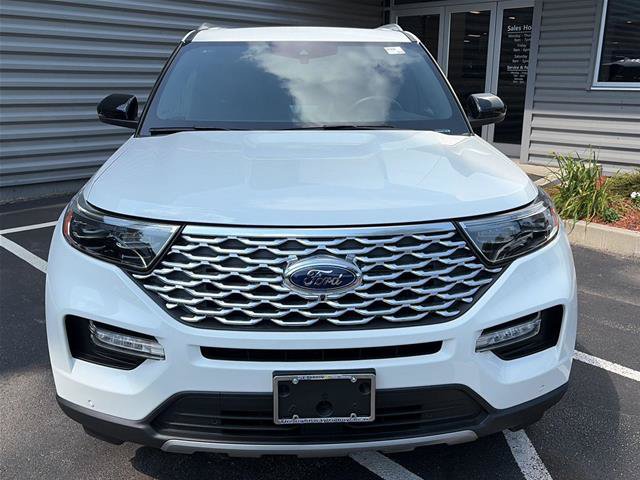 Certified 2023 Ford Explorer Platinum w/ Technology Package AWD/4WD image 8