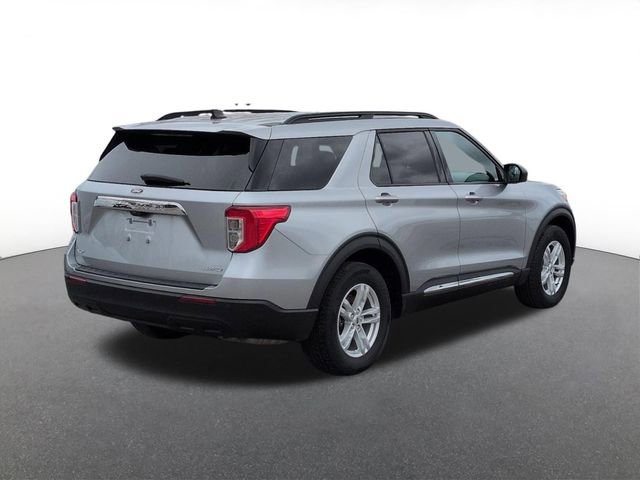 Certified 2023 Ford Explorer XLT image 3