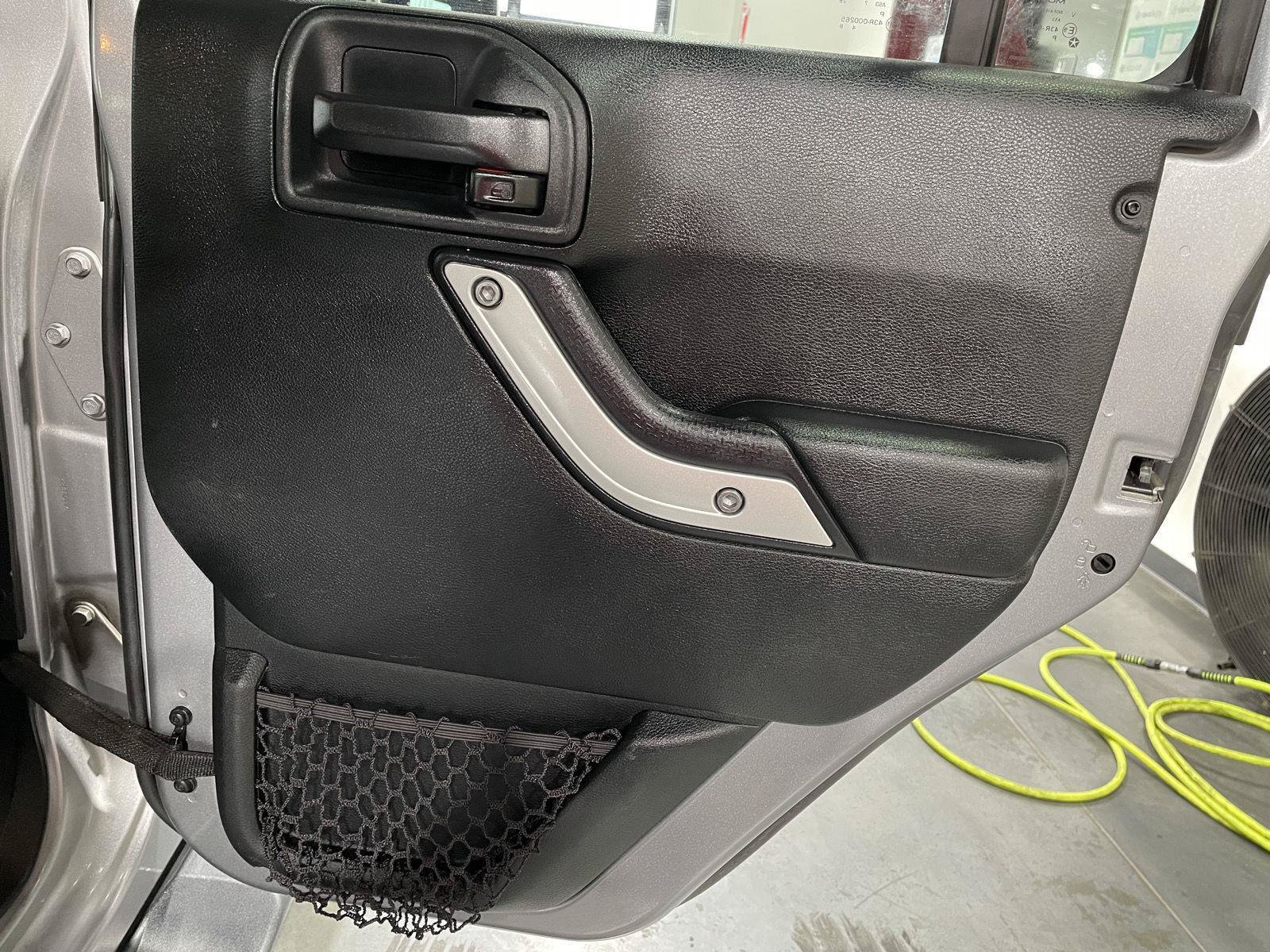 Used 2018 Jeep Wrangler Unlimited Sahara AWD/4WD image 24