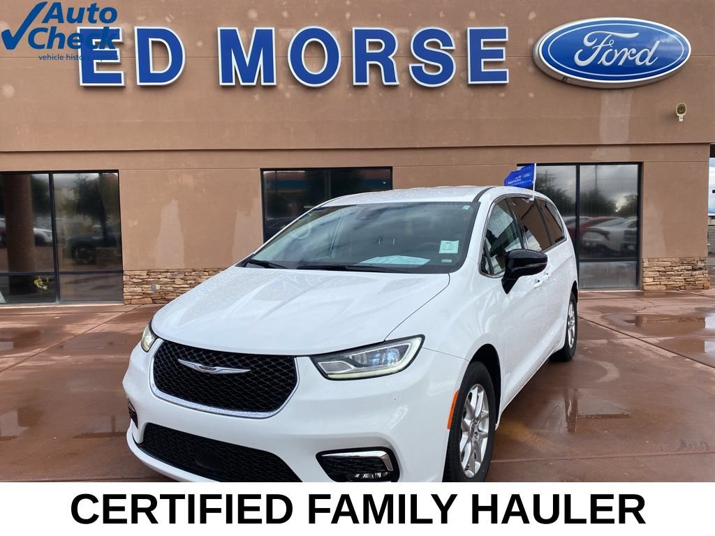 Used 2024 Chrysler Pacifica Touring-L