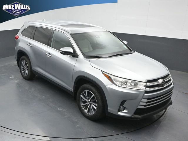Used 2019 Toyota Highlander XLE FWD image 21