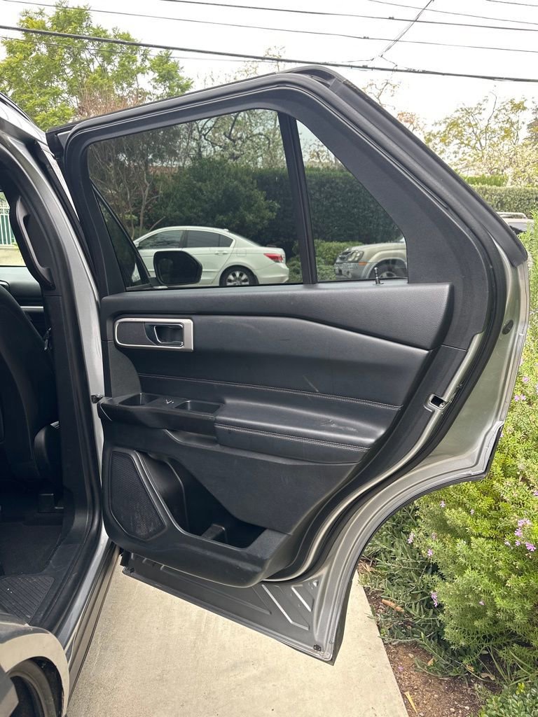 Certified 2020 Ford Explorer XLT w/ Equipment Group 202A image 16