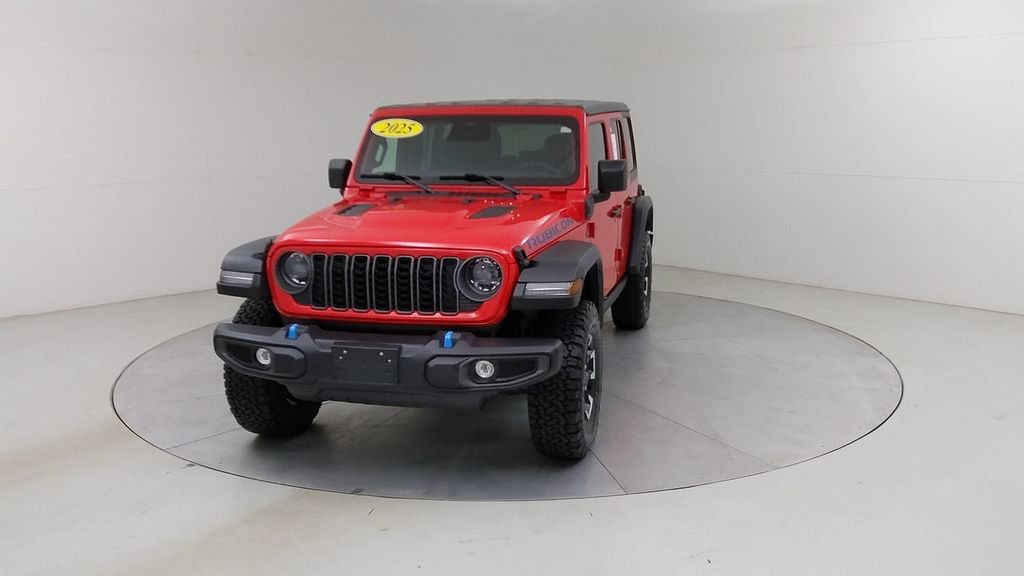 Used 2025 Jeep Wrangler Unlimited Rubicon 4xe w/ Convenience Group AWD/4WD image 8