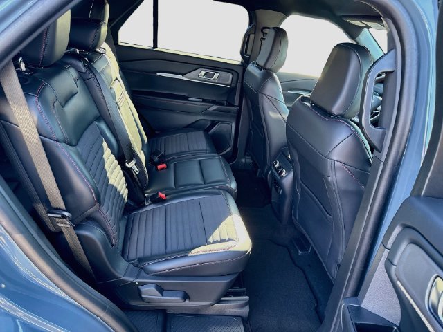 Certified 2025 Ford Explorer ST-Line w/ ST-Line Street Pack AWD/4WD image 36