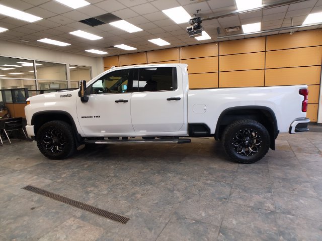 Used 2022 Chevrolet Silverado 2500 High Country w/ Technology Package AWD/4WD image 4