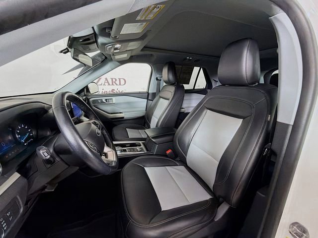 Certified 2022 Ford Explorer XLT w/ Equipment Group 202A image 26