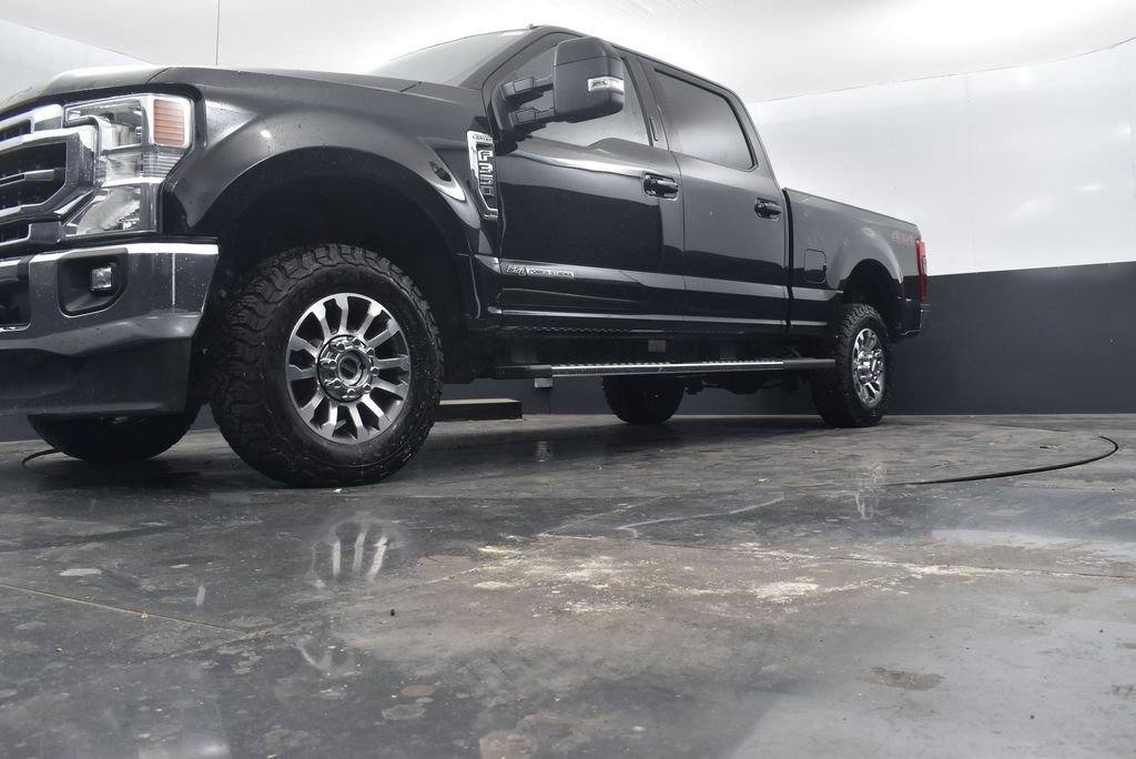 Certified 2020 Ford F350 Lariat w/ Lariat Value Package image 3