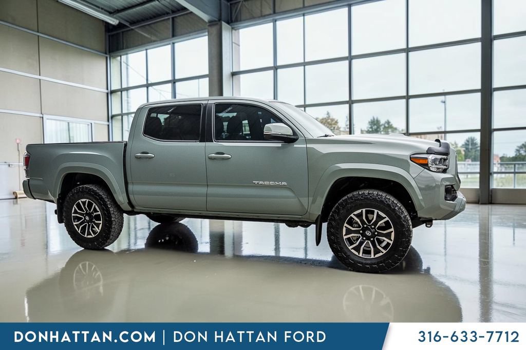 Used 2023 Toyota Tacoma TRD Sport w/ Technology Package AWD/4WD image 27