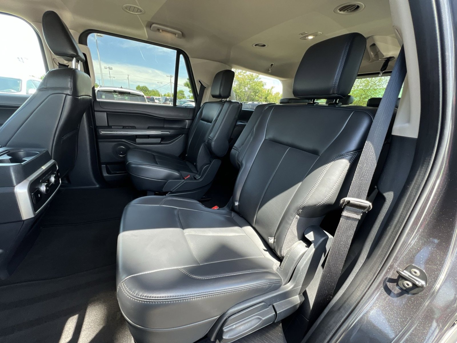 Certified 2024 Ford Expedition XLT AWD/4WD image 32