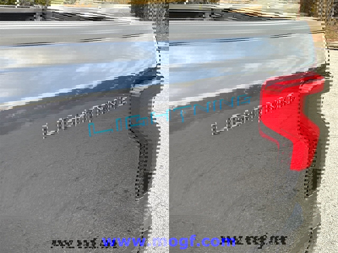 Certified 2022 Ford F150 Lightning Platinum image 39