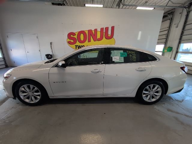 Used 2021 Chevrolet Malibu LT image 2