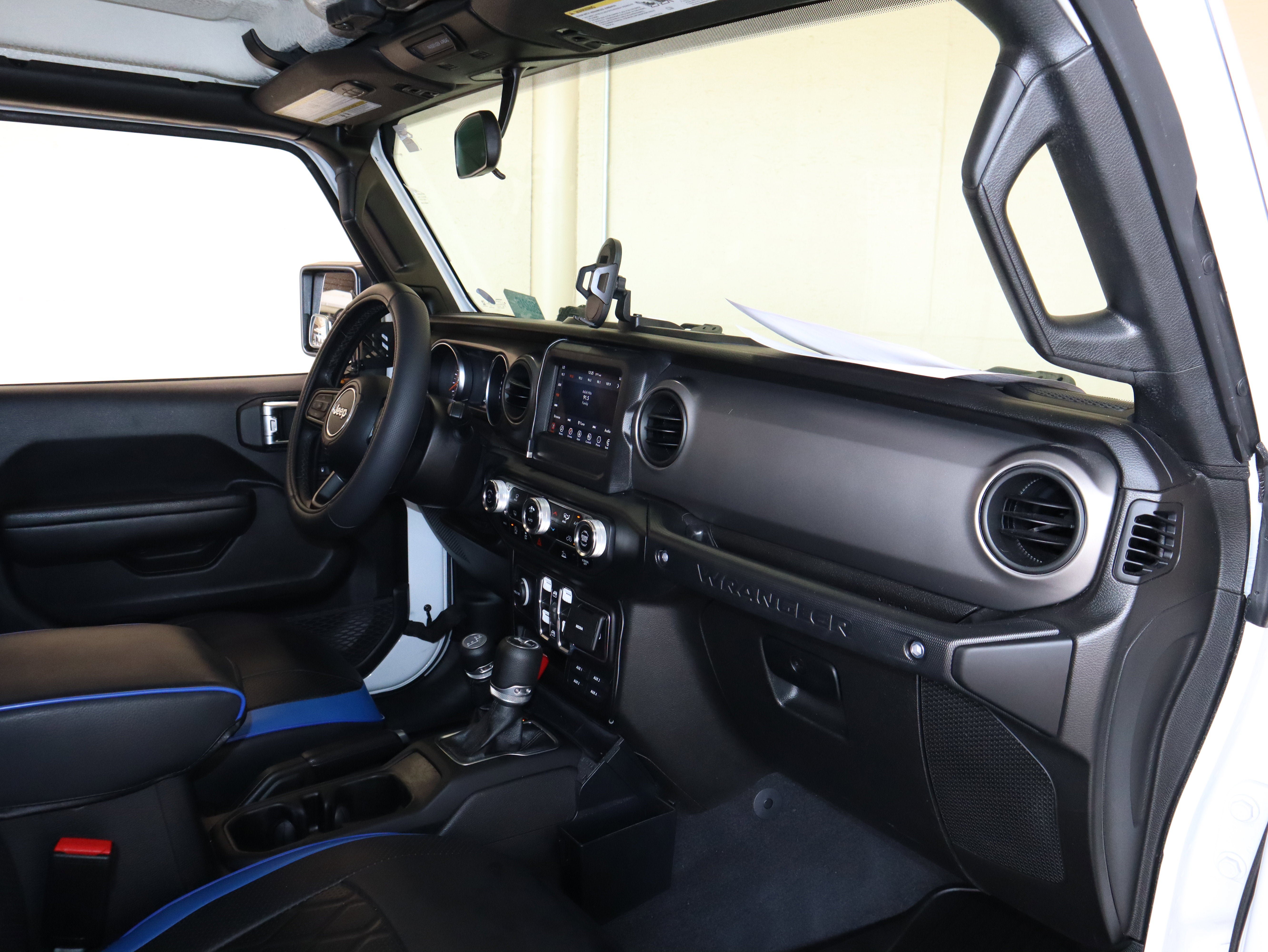 Used 2021 Jeep Wrangler Unlimited Sport AWD/4WD image 38