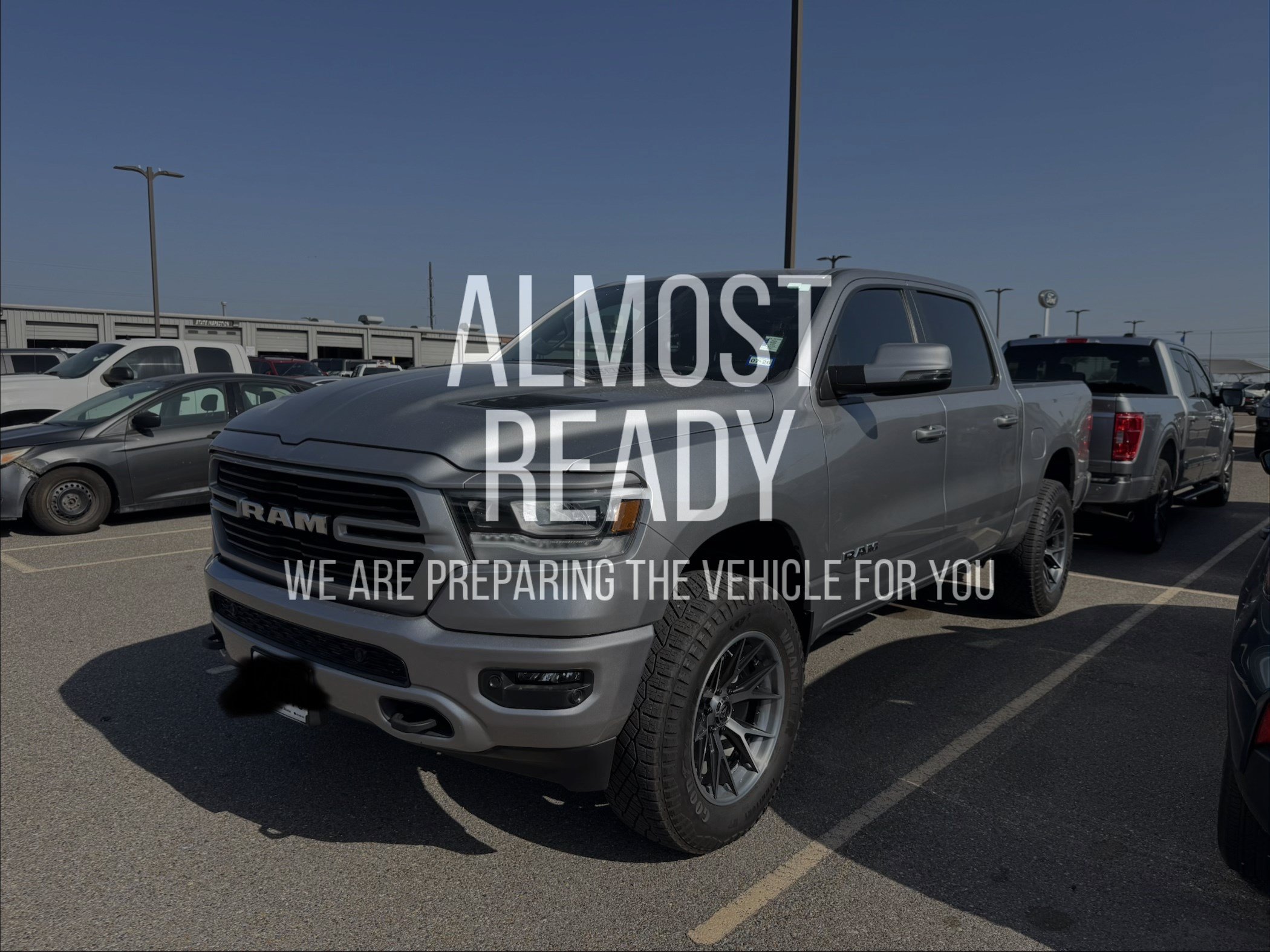 Used 2023 RAM 1500 Laramie AWD/4WD image 2