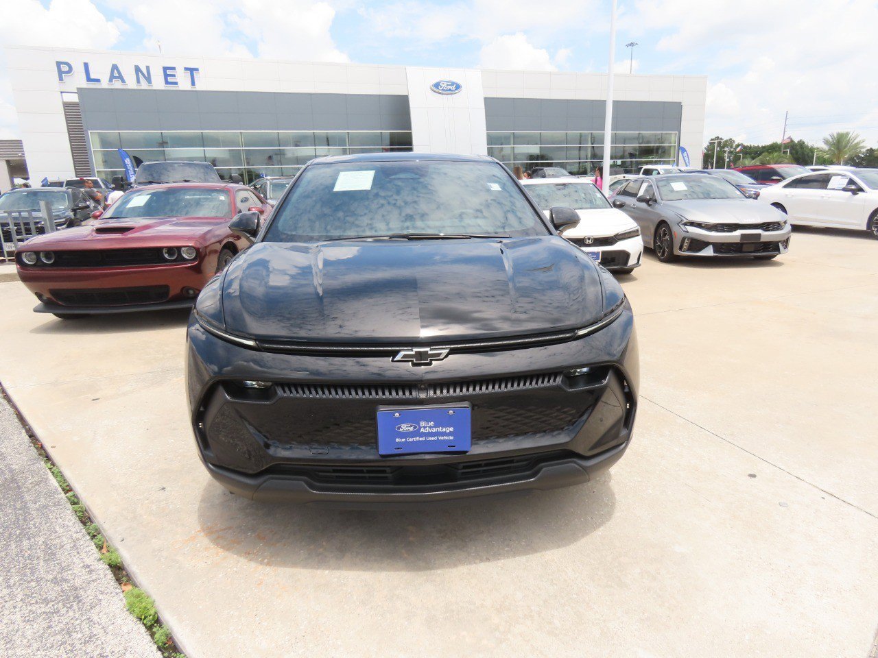 Used 2026 Chevrolet Equinox EV LT w/ Comfort Package FWD image 4
