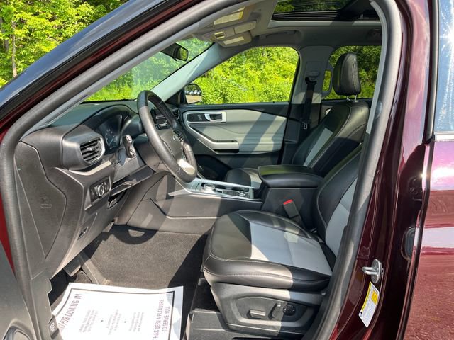 Certified 2023 Ford Explorer XLT w/ Equipment Group 202A image 11