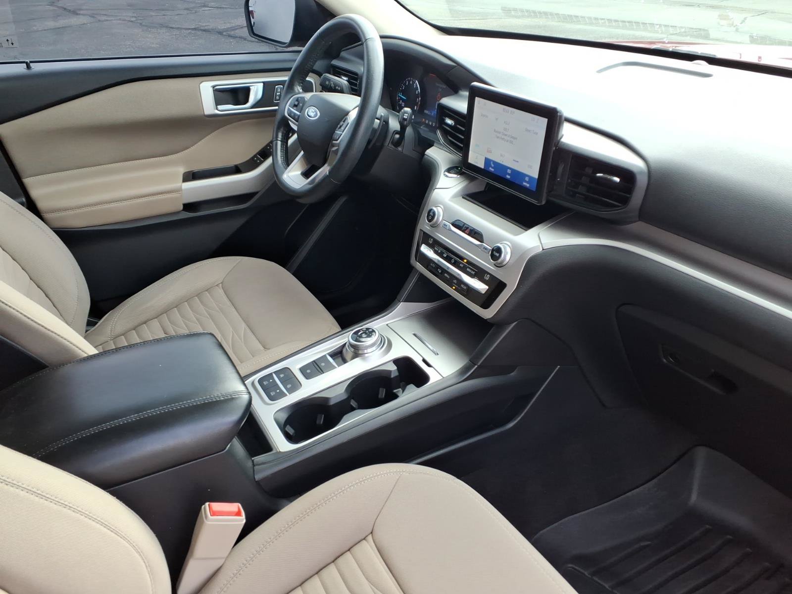 Certified 2020 Ford Explorer XLT RWD image 10