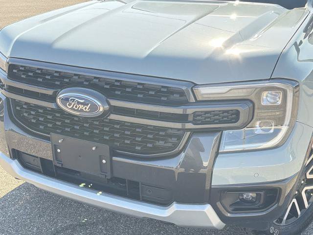 Certified 2024 Ford Ranger Lariat w/ FX4 Off-Road Package AWD/4WD image 11