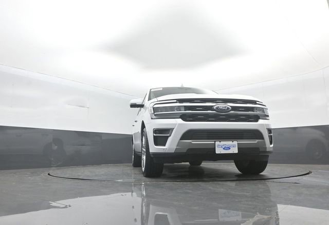 Certified 2024 Ford Expedition Limited image 30