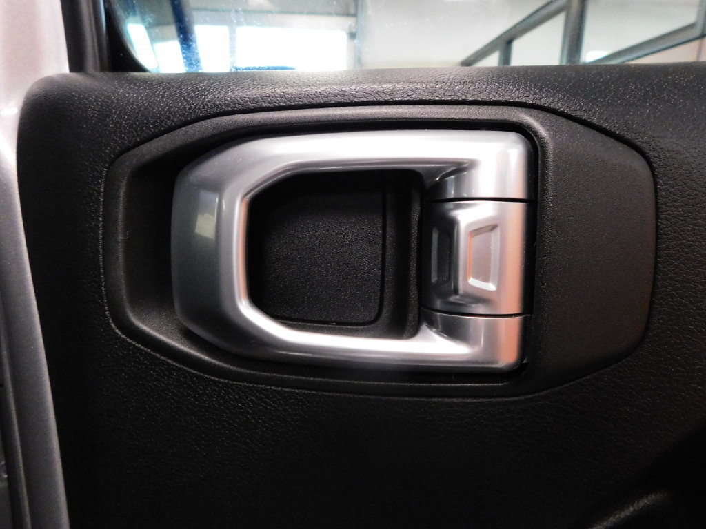 Used 2020 Jeep Gladiator Rubicon w/ Uconnect 4C Nav & Sound Group AWD/4WD image 41