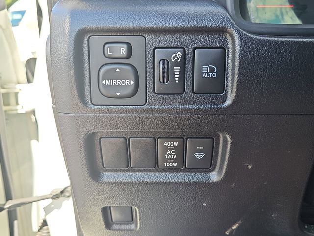 Used 2023 Toyota 4Runner SR5 Premium w/ Moonroof Package RWD image 33