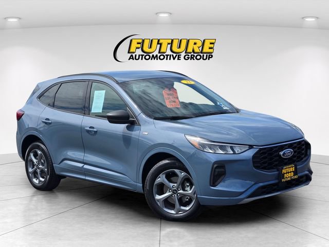 Certified 2023 Ford Escape ST-Line w/ Tech Pack #1 AWD/4WD image 1