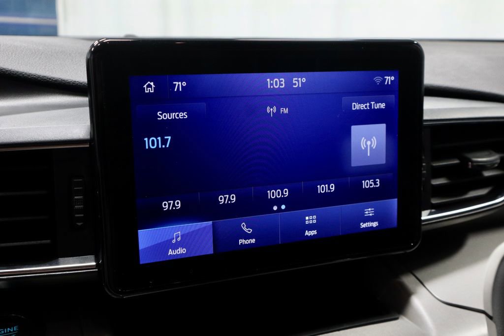 Certified 2023 Ford Explorer XLT w/ Equipment Group 202A AWD/4WD image 3