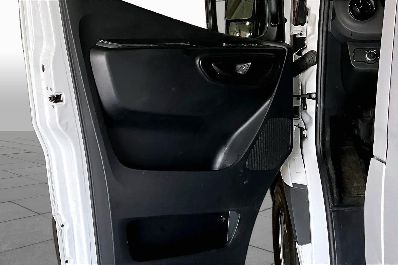 Used 2023 Mercedes-Benz Sprinter 2500 image 17