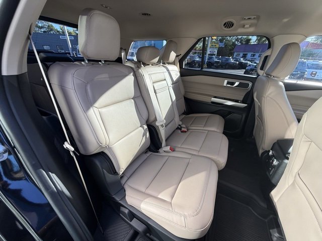 Certified 2022 Ford Explorer XLT w/ Equipment Group 202A image 16