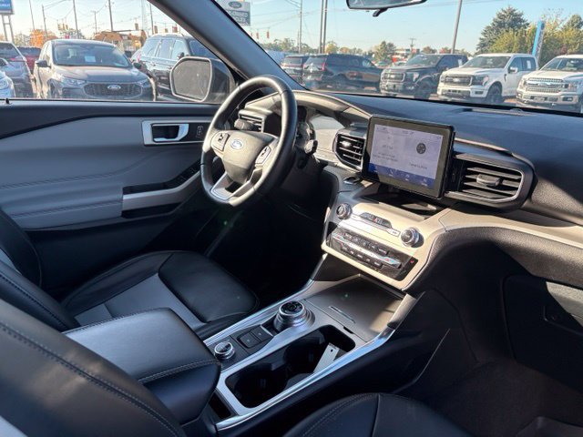 Certified 2023 Ford Explorer XLT w/ Equipment Group 202A AWD/4WD image 12