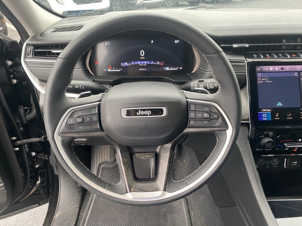 Used 2023 Jeep Grand Cherokee Limited image 17