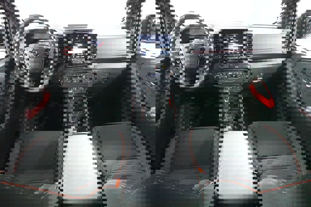 Used 2023 Nissan Frontier PRO-4X w/ Pro Convenience Package image 11