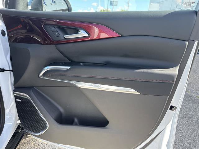Used 2026 Chevrolet Traverse RS w/ LPO, Floor Liner Package FWD image 23