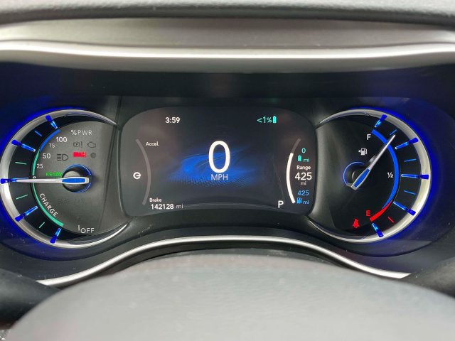 Used 2022 Chrysler Pacifica Touring-L FWD image 37