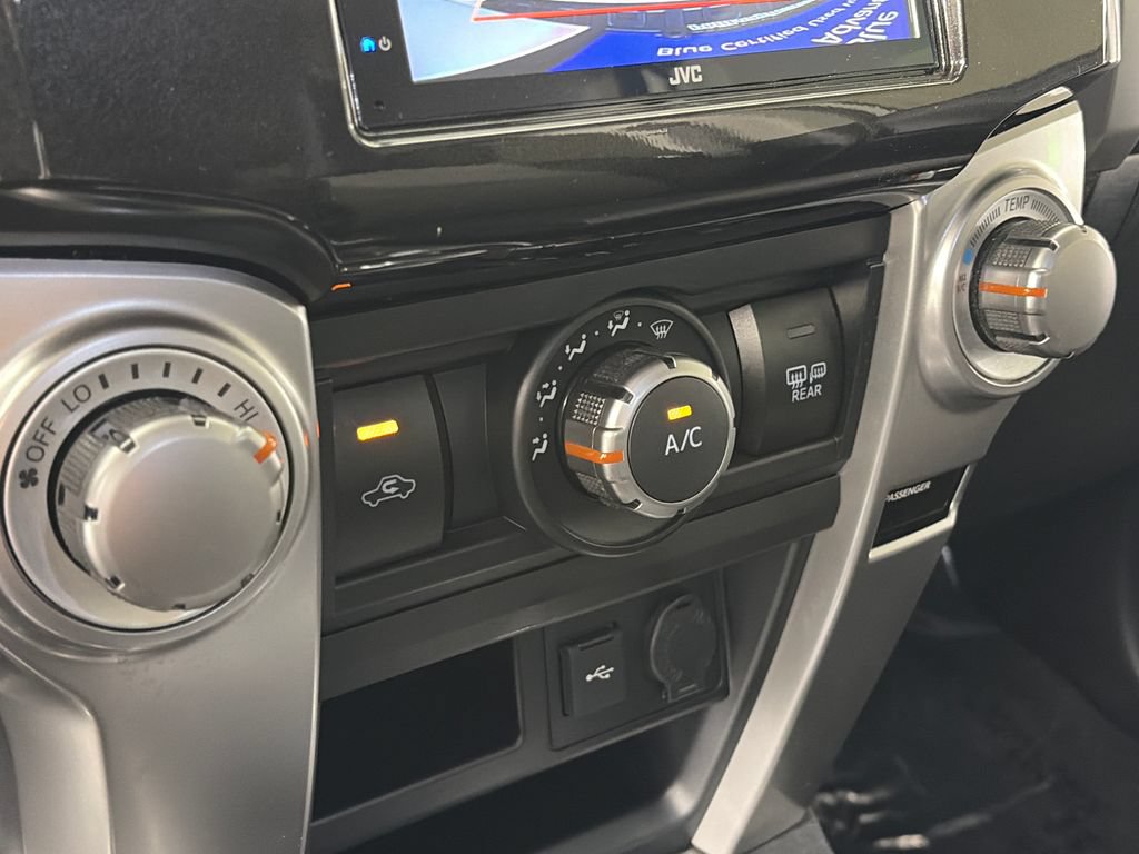 Used 2020 Toyota 4Runner 4WD image 21