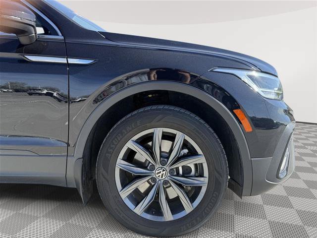 Used 2022 Volkswagen Tiguan SE AWD/4WD image 9