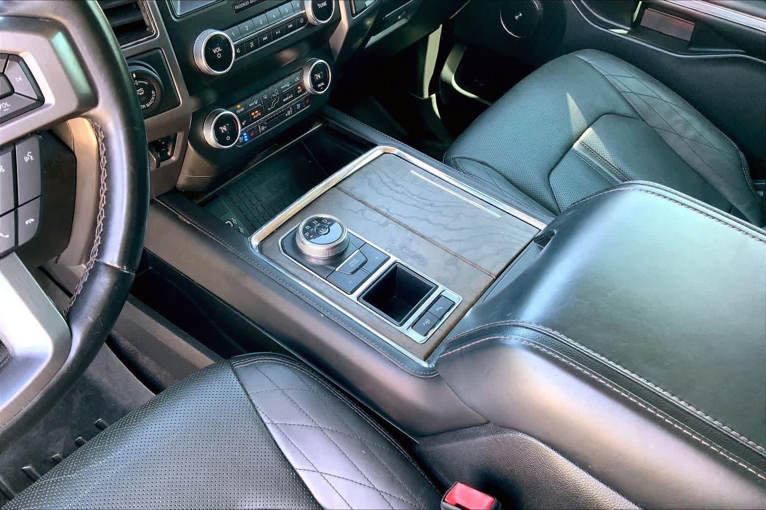 Certified 2019 Ford Expedition Platinum RWD image 30