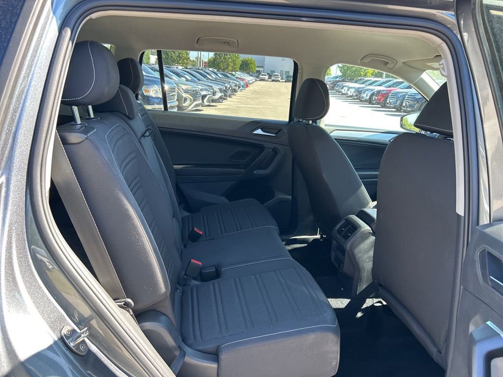 Used 2022 Volkswagen Tiguan S image 37