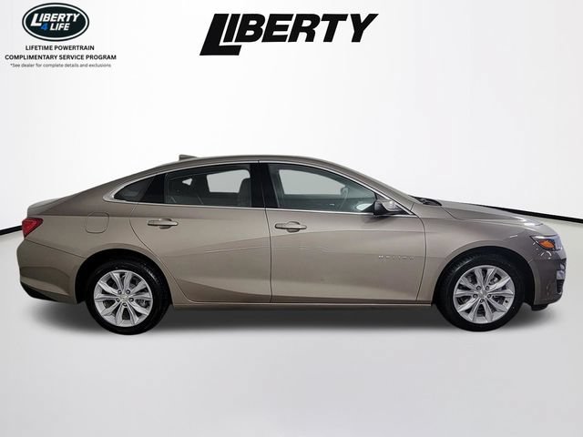 Used 2025 Chevrolet Malibu LT FWD image 2