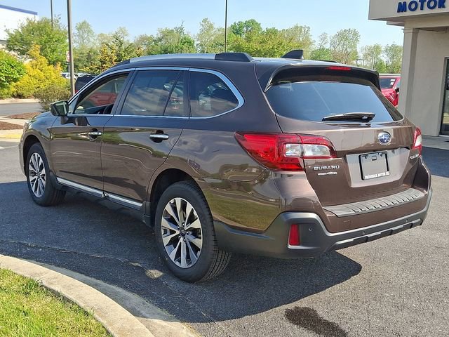 Used 2019 Subaru Outback 2.5i Touring w/ Popular Package #3A AWD/4WD image 2