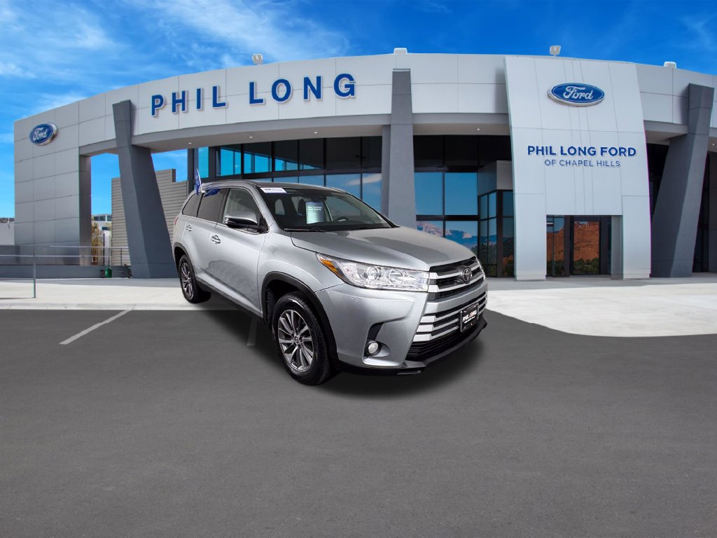 Used 2019 Toyota Highlander XLE FWD image 7
