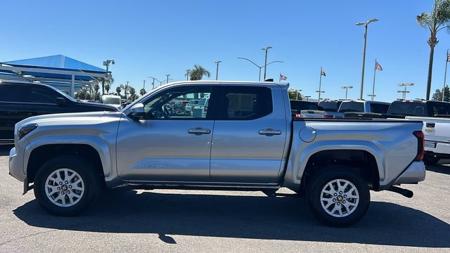 Used 2024 Toyota Tacoma SR5 AWD/4WD image 7