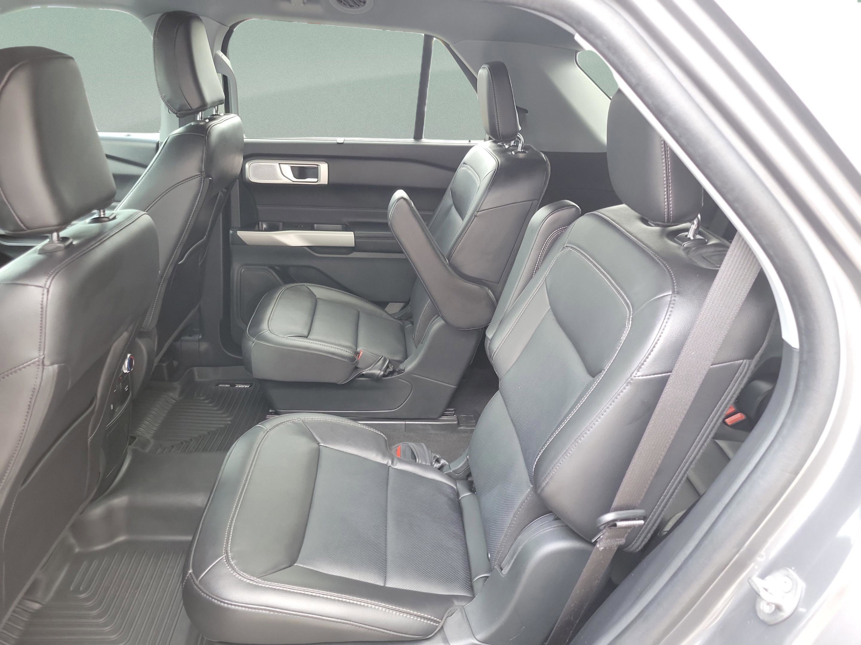 Certified 2023 Ford Explorer Limited w/ Limited Technology Package RWD image 13
