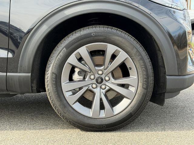 Certified 2025 Ford Explorer Active w/ Active Comfort Package image 26